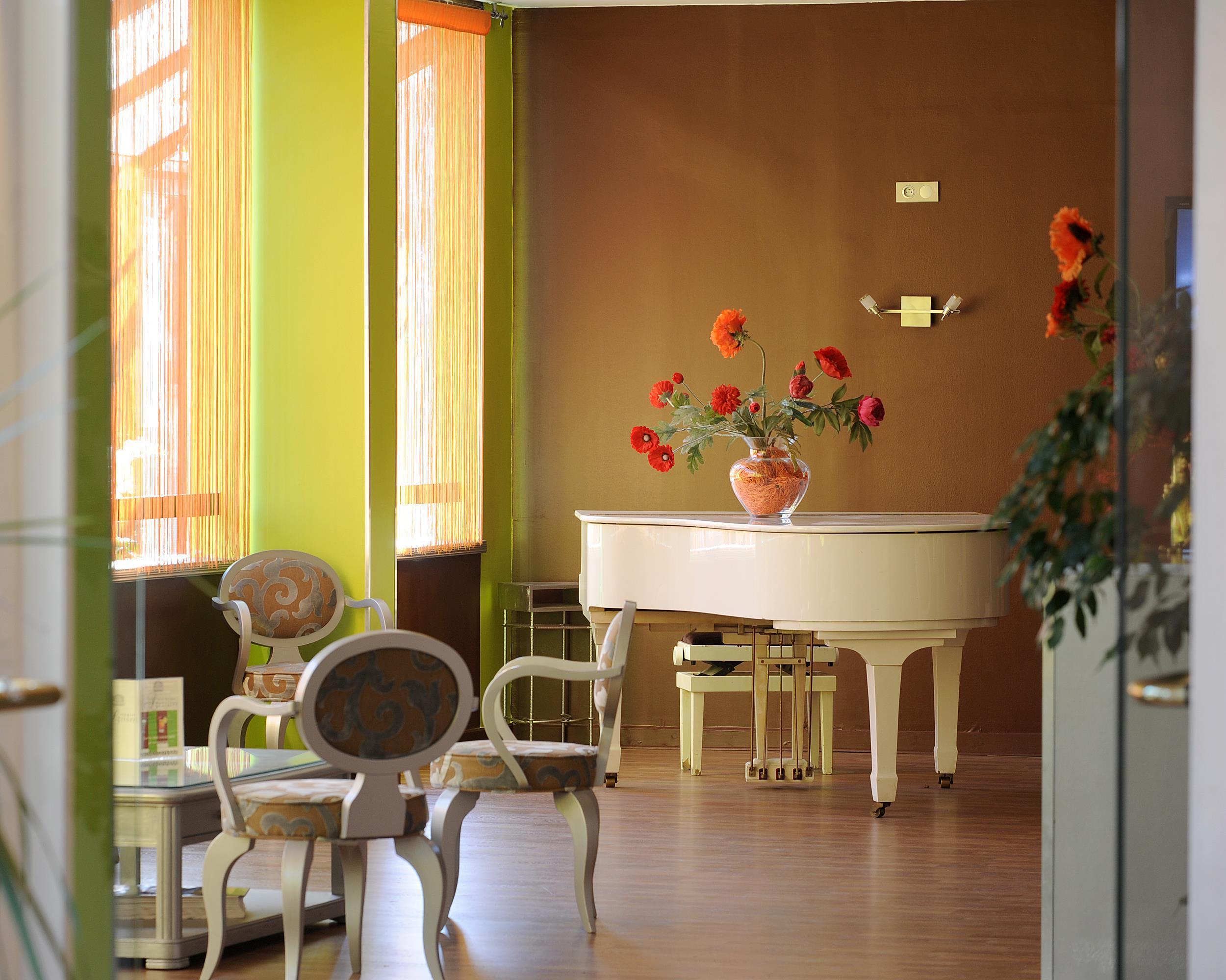 Hotel Atrium Arles Centre Экстерьер фото