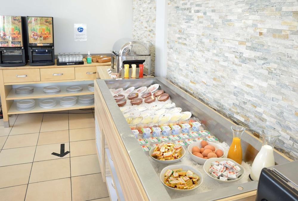 Hotel Atrium Arles Centre Экстерьер фото