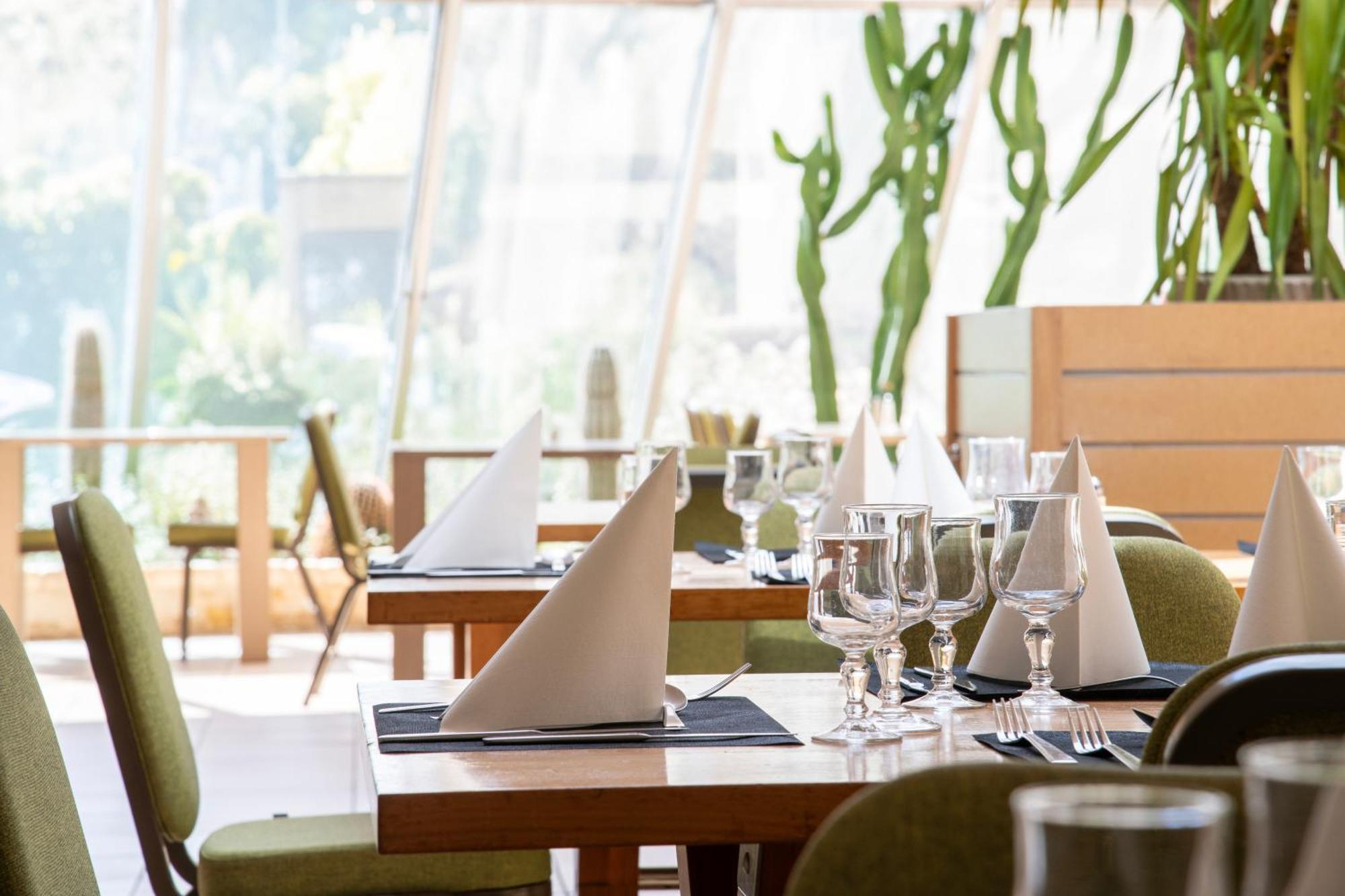 Hotel Atrium Arles Centre Экстерьер фото