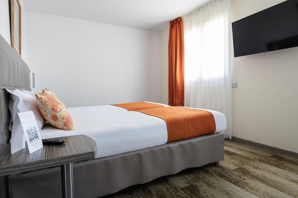 Hotel Atrium Arles Centre Экстерьер фото